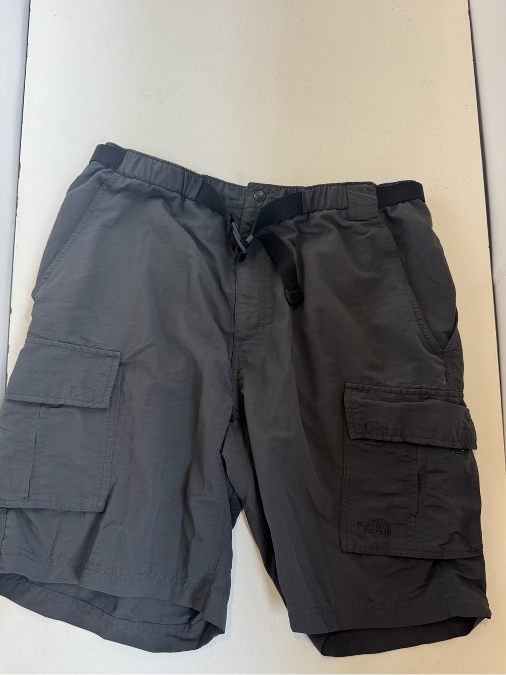 The North Face men's outdoor cargo hiking shorts webbed belt size XL